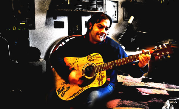Pietro Panetta - Acoustic Guitar - Rock Music - Pop Art Shooting